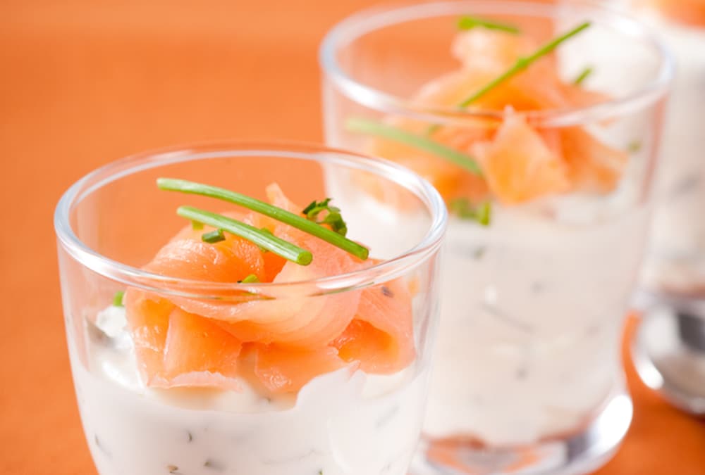 Verrines de mousse d'asperges et saumon fumé